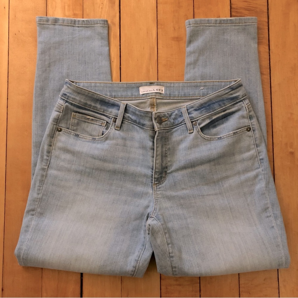 LOFT Light Wash Curvy Skinny Crop Jeans
